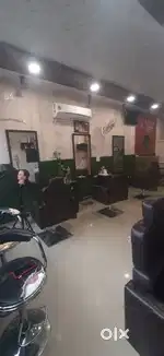 Required beautician and hair artist
