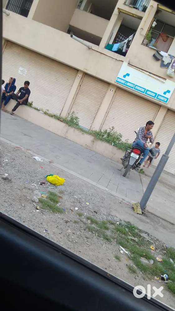 Want to rent spacious shop