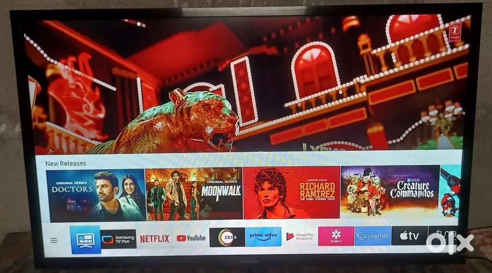 Samsung 32 inch smart LED TV