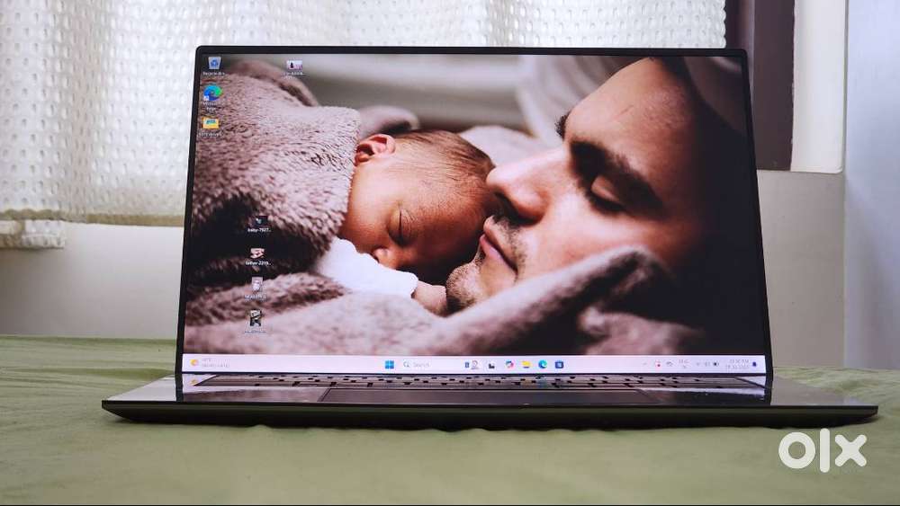 Dell Workstation Precision 5570 laptop