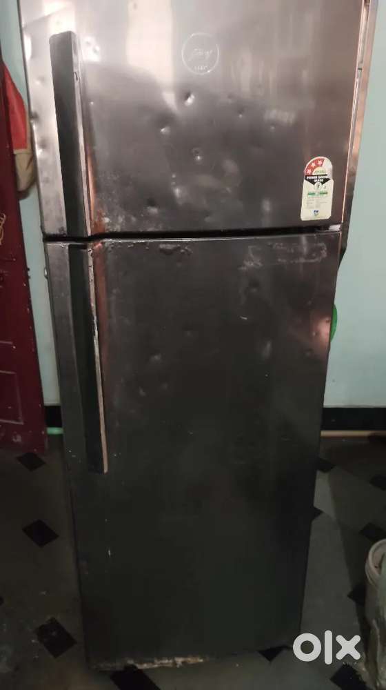 Only fualt in cooling system and the fridge is in good condition hurry