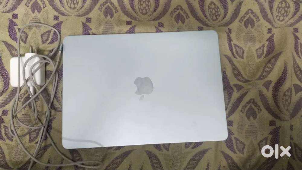 Apple laptop for sell