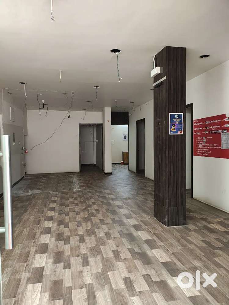 1200 sq ft office space available for rent or lease.