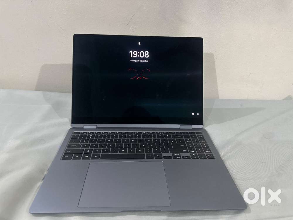 Samsung Galaxy Book 4 Pro 360 • AMOLED • Touch • Convertible