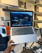 Apple Macbook Pro A2251 Core i5 16GB/512GB Laptop