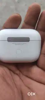 Apple earbuds original hai daba sab h