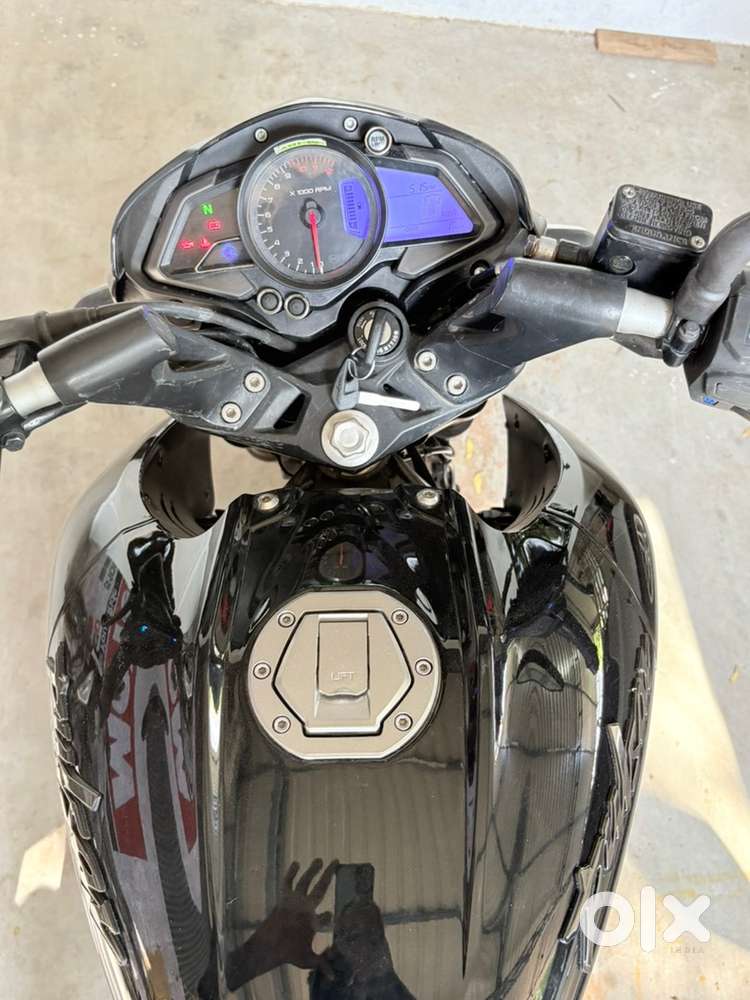 Bajaj pulsar ns 200