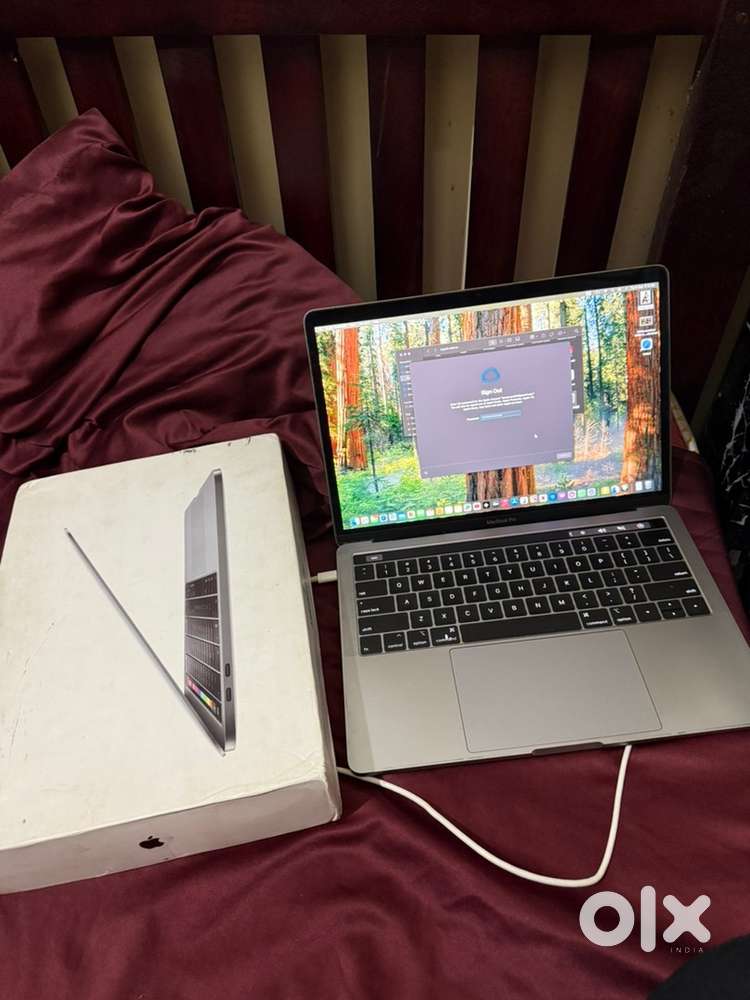 Macbook pro 2019 with touchbar