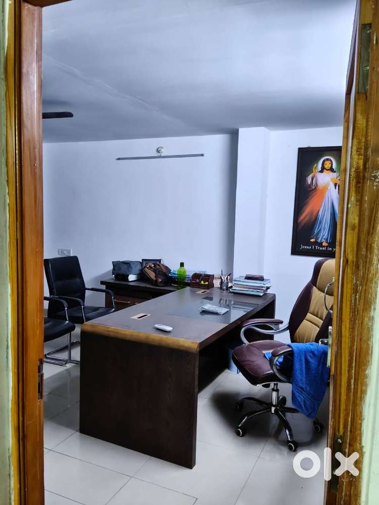 SPACIOUS OFFICE AREA IN SALIGRAMAM MAIN