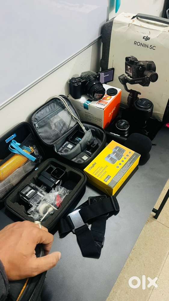 Sony zv-e10 Camera, Gopro Hero 5 black , Gimble and Mic all Setup