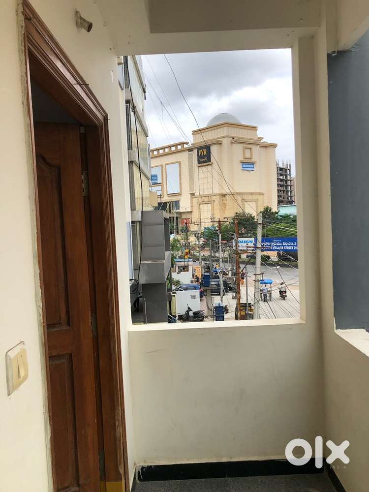 2BHK flat for sale near DLF and AIG