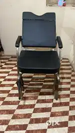 Beauty parlour chair