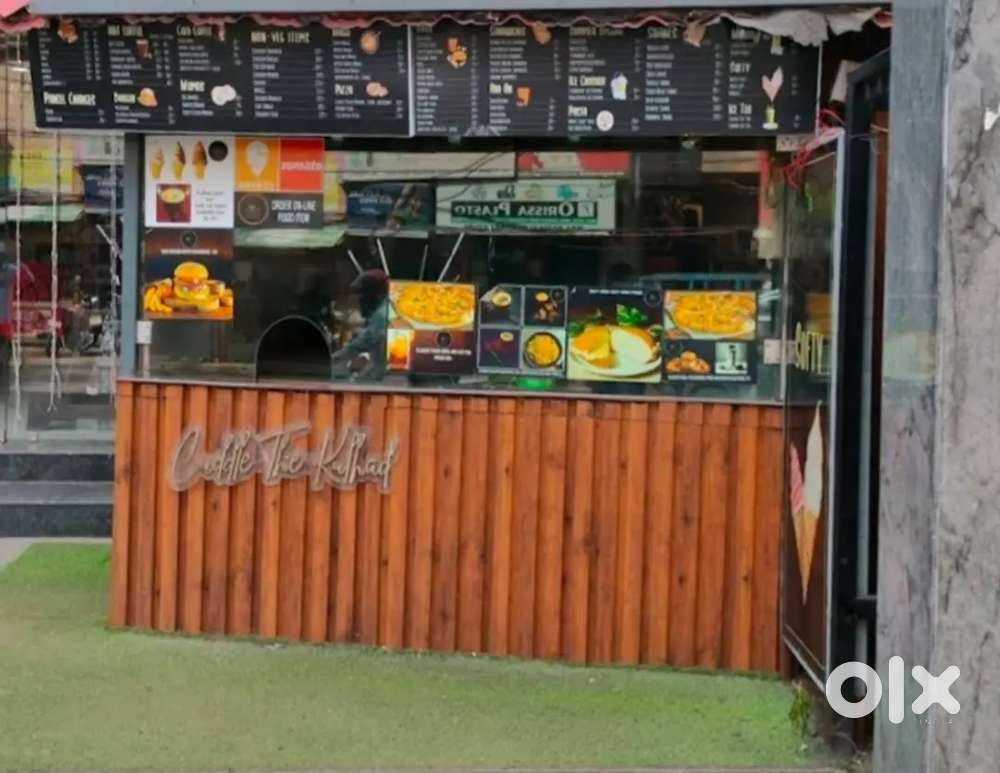 Steward (only girl )