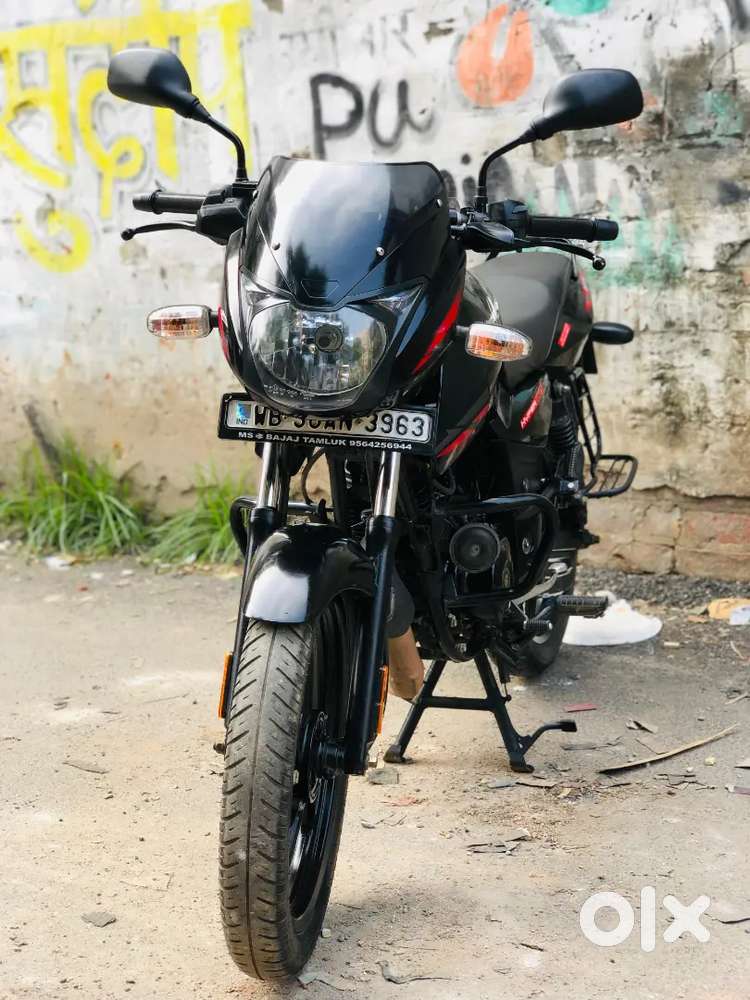 Bajaj Pulsar 125 BS6 E20 Model