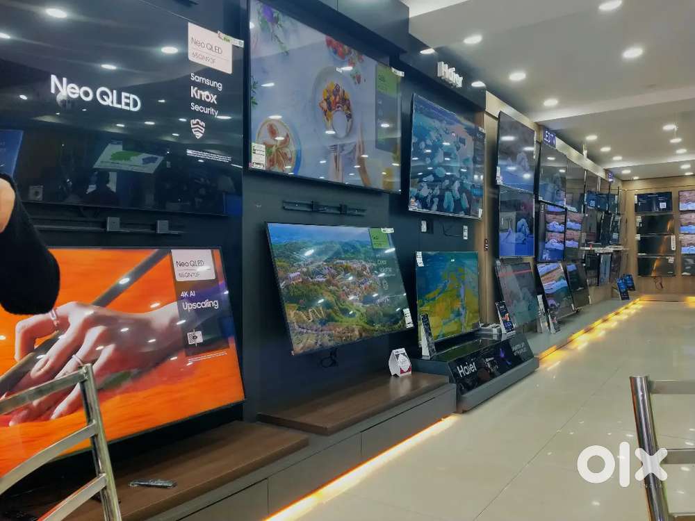 Job in housekeeping and momos selling at cart , intrested people contc