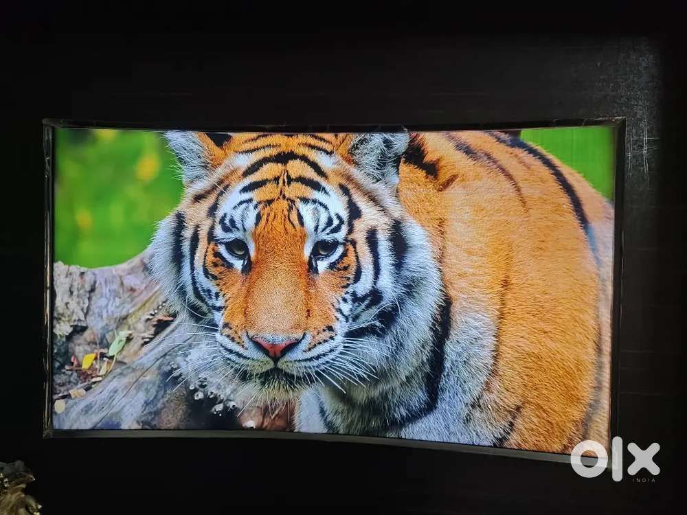 Samsung 48 Full HD Curved Smart TV J6300 Series 6