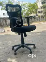 Used and refurbished office furniture