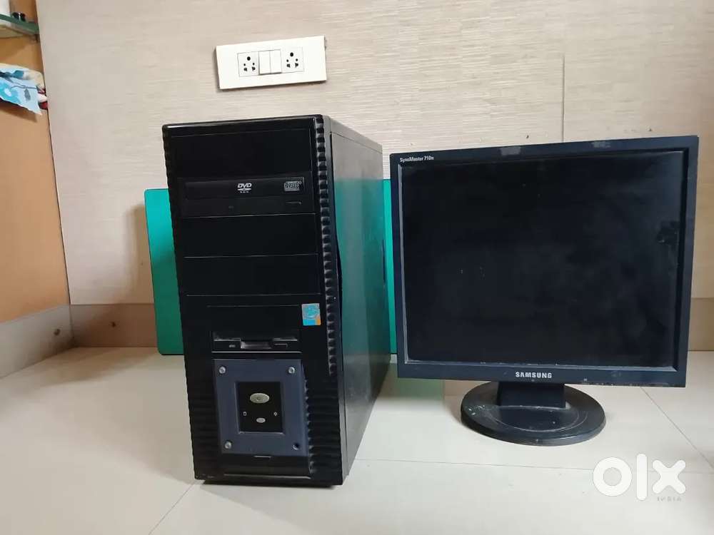 Intel Pentium 4 CPU with Samsung Monitor