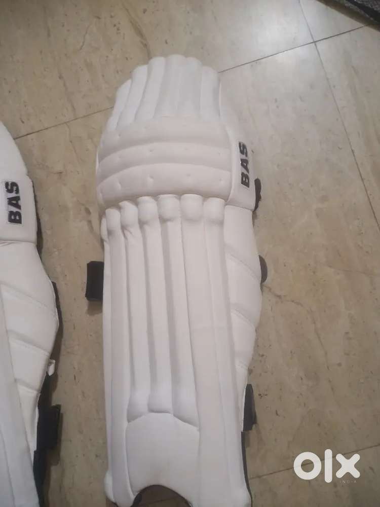 BAS Vampire new batting pads latest model mens size right hand batsmen