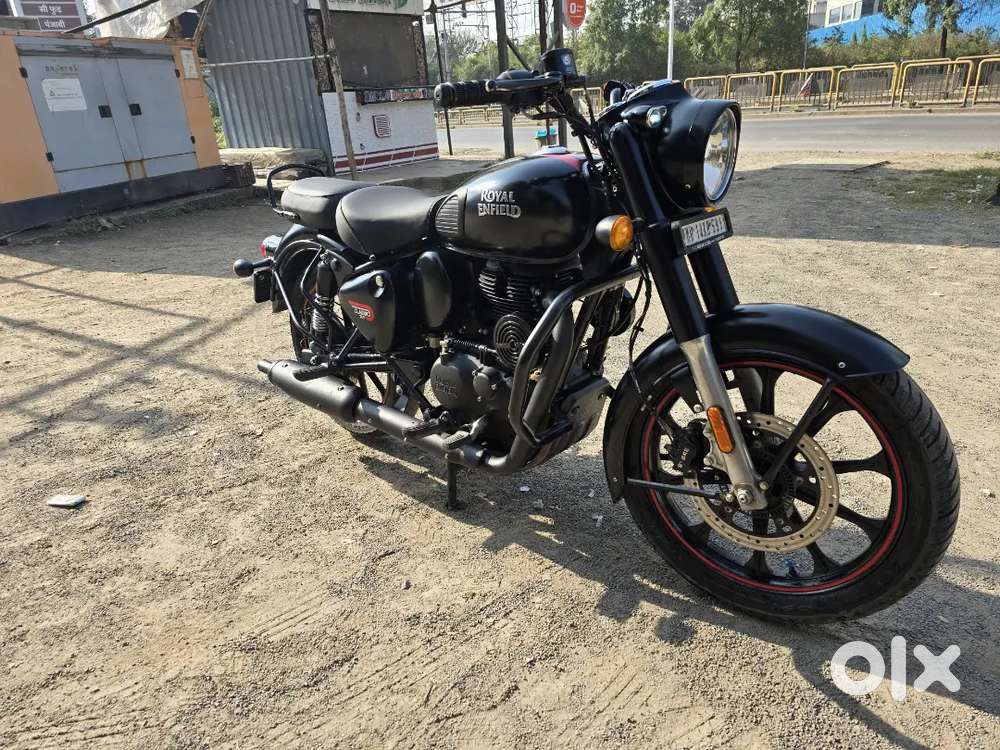 Bullet Classic 350 stealth black