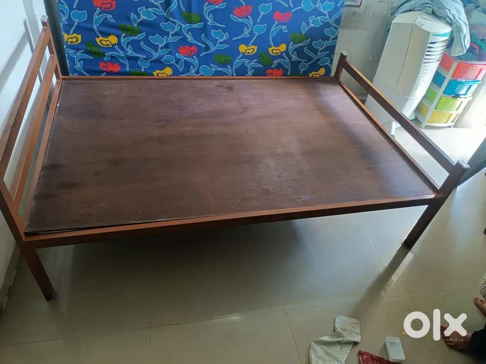 4X6 - Iron metal bed