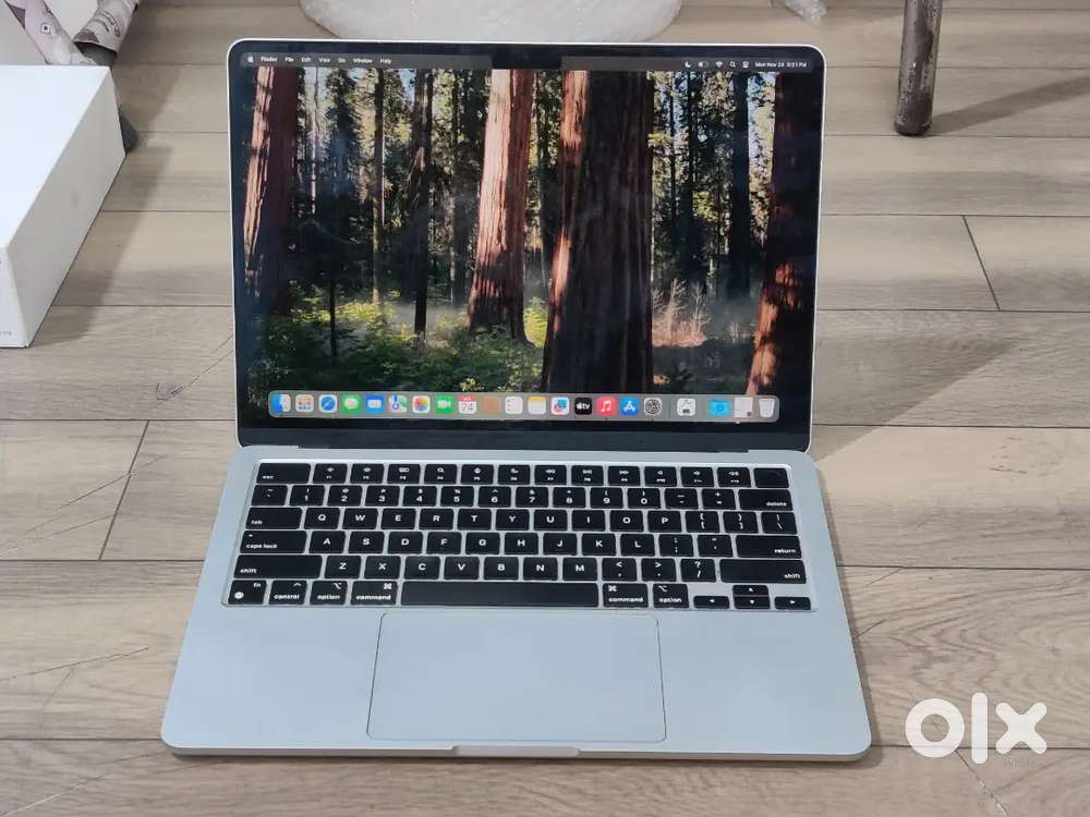 Apple Macbook Air 2022 M2 8GB Ram 256GB SSD GADGETZONE PUNE