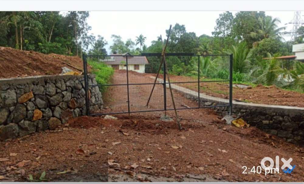 28 cents, 2 Plots, Near Pampady Town.