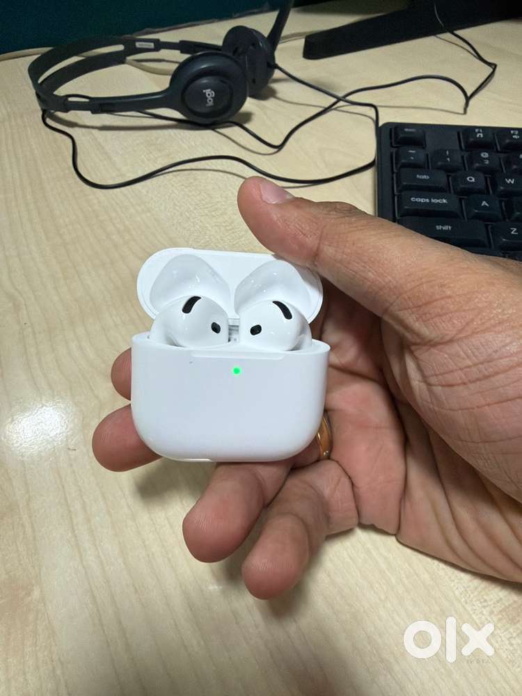 APPLE AIR PODS 4 non ANC version
