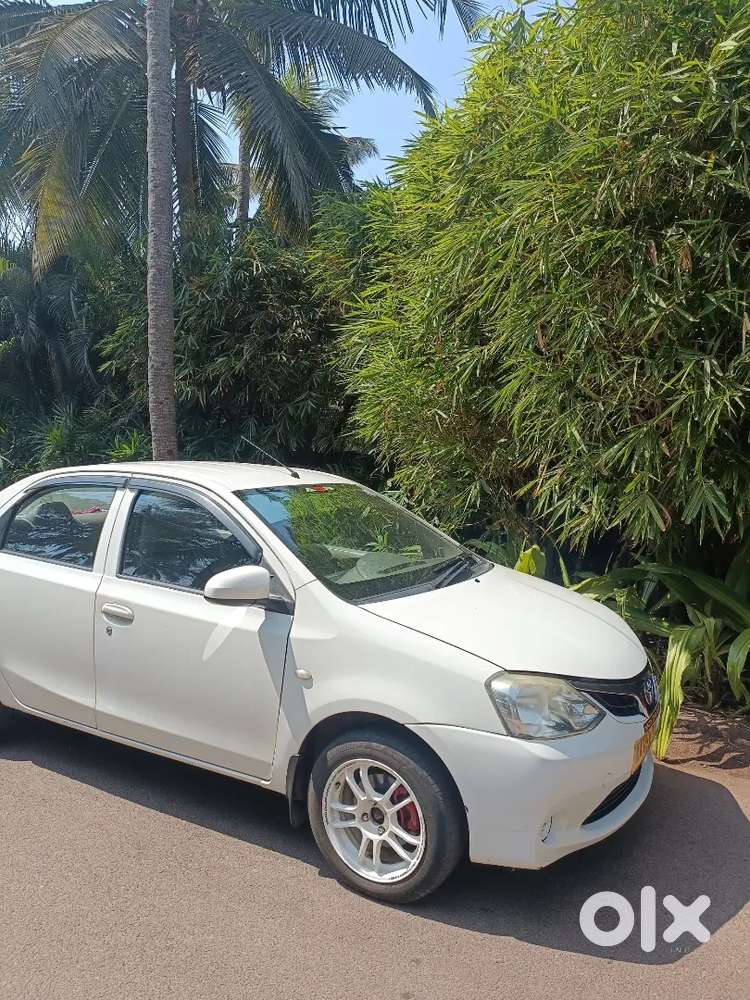 Toyota Etios 2015 Diesel yellow board
