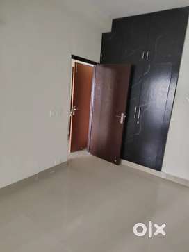 3 bhk + servent (study room) is available for rent