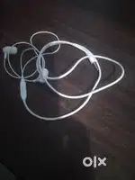 Wire earbuds with shiny white colour