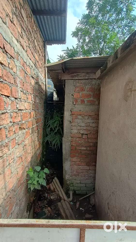 30 sq shop space for sale