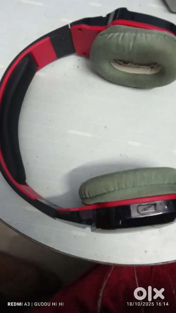 Boat headphones rockers 518 and ptron