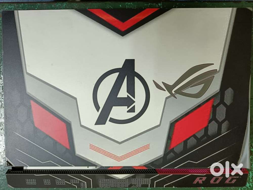 ASUS ROG STRIX G15 Electropunk edition