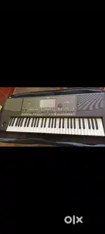 Keyboard korg 600