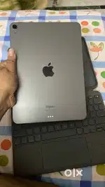 APPLE IPAD AIR 5th Gen 64GB 2022 model, 2023 purchase keyboard and pen