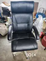 Executive high back chair