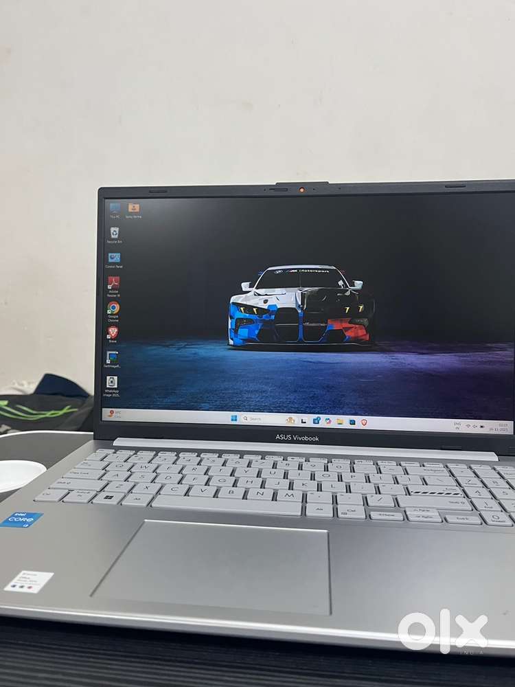 Sell 4month Old laptop with 2 year warrenty ……mint condition