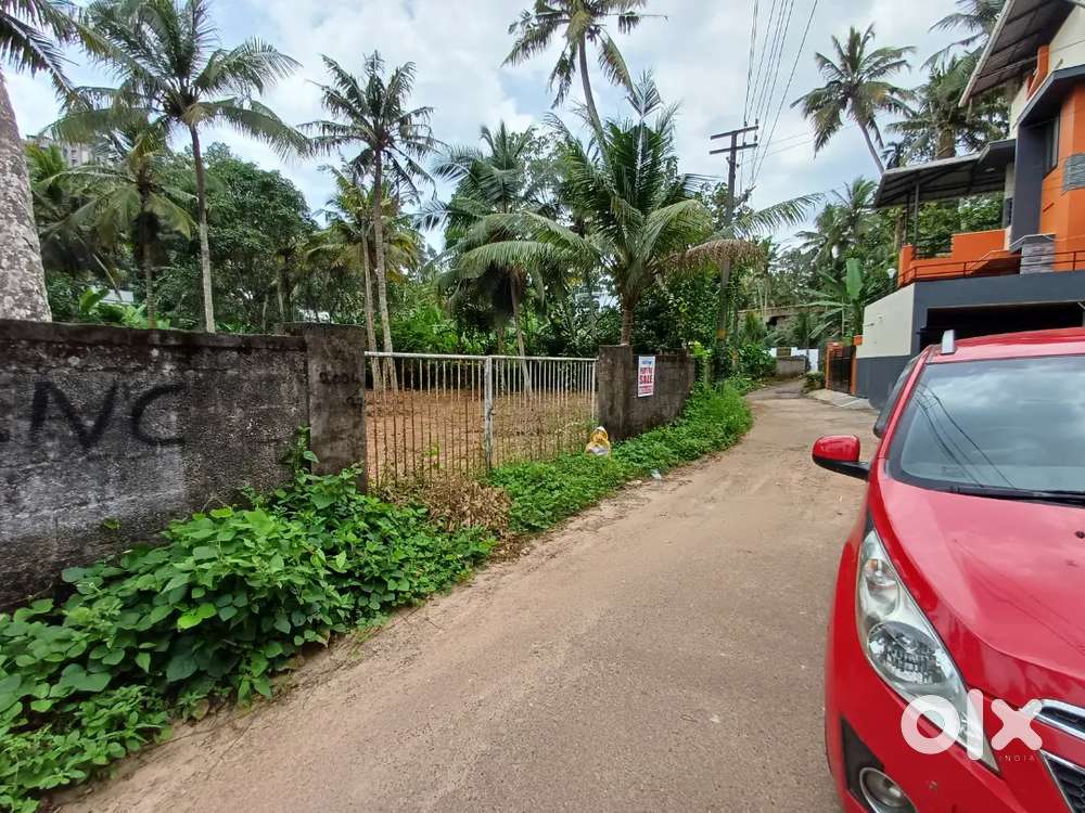 Tvm Vazhayila 9 Cent Residencial Land 4 Sale..