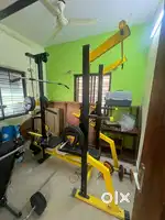 Home gym set up with 38kg bullar rubber weights and 40kg pvc weights