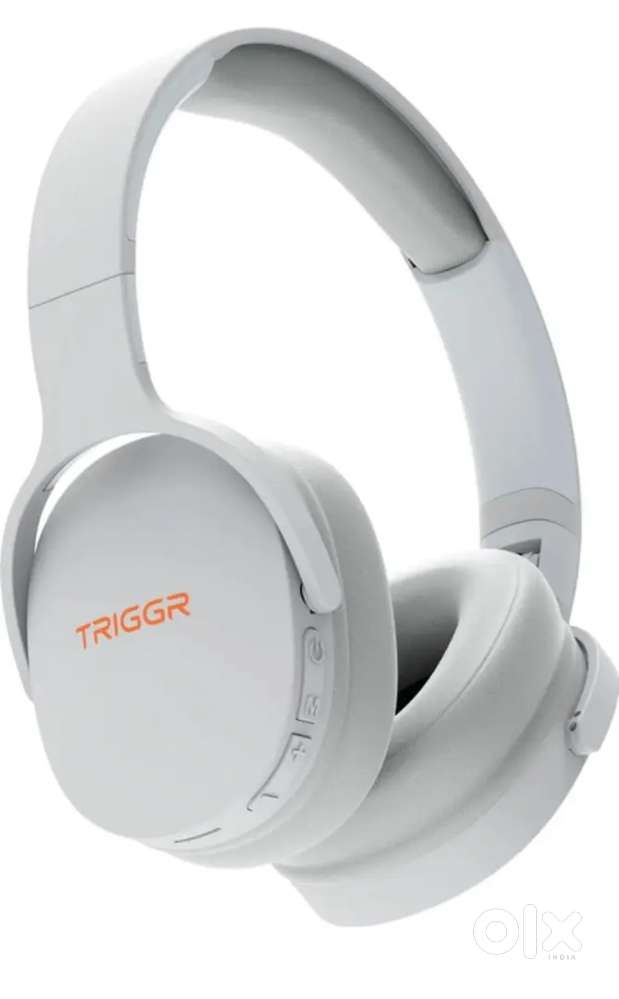 WHITE HEAD PHONE..