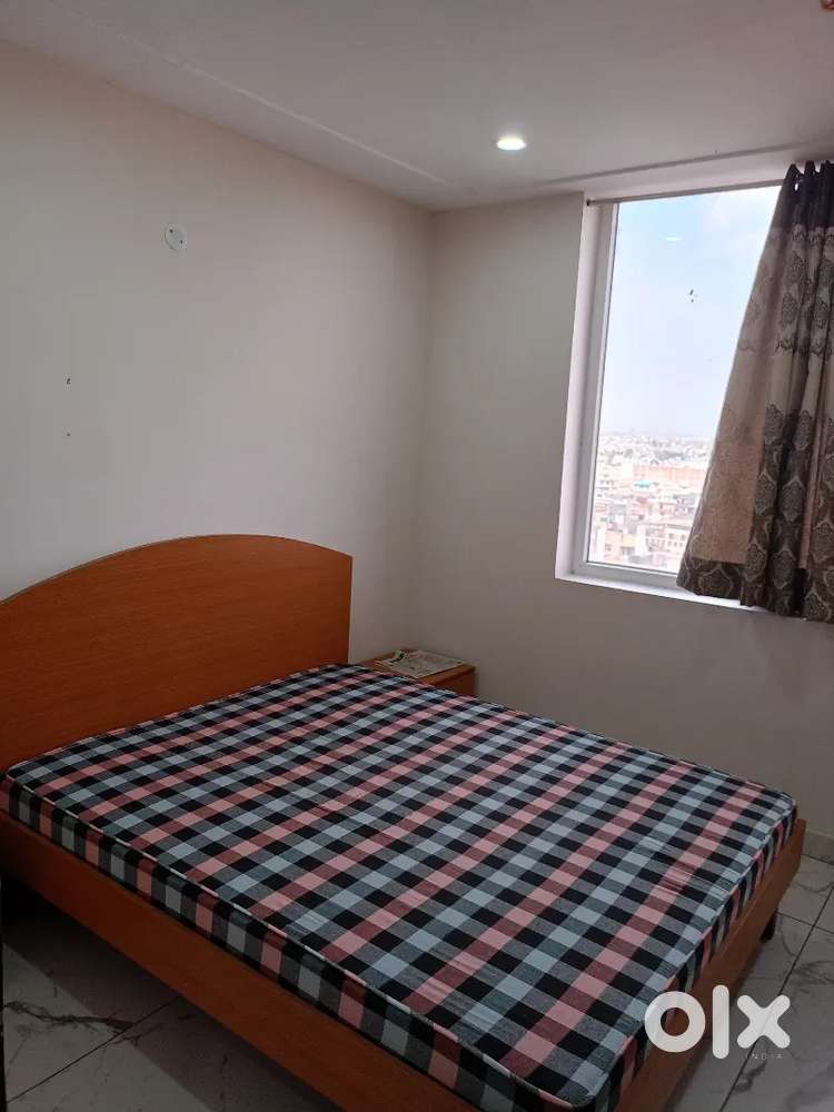 Fully furnished soho available for rent