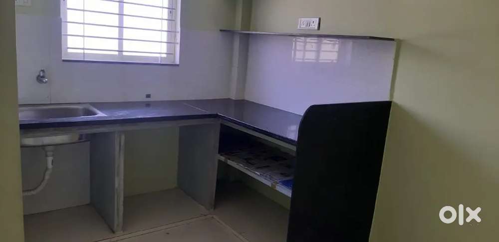 1RK SEMI FURNISHED FOR RENT