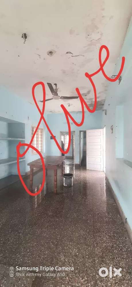 Aluva Chunagamveli 1bhk Upstair house for rent