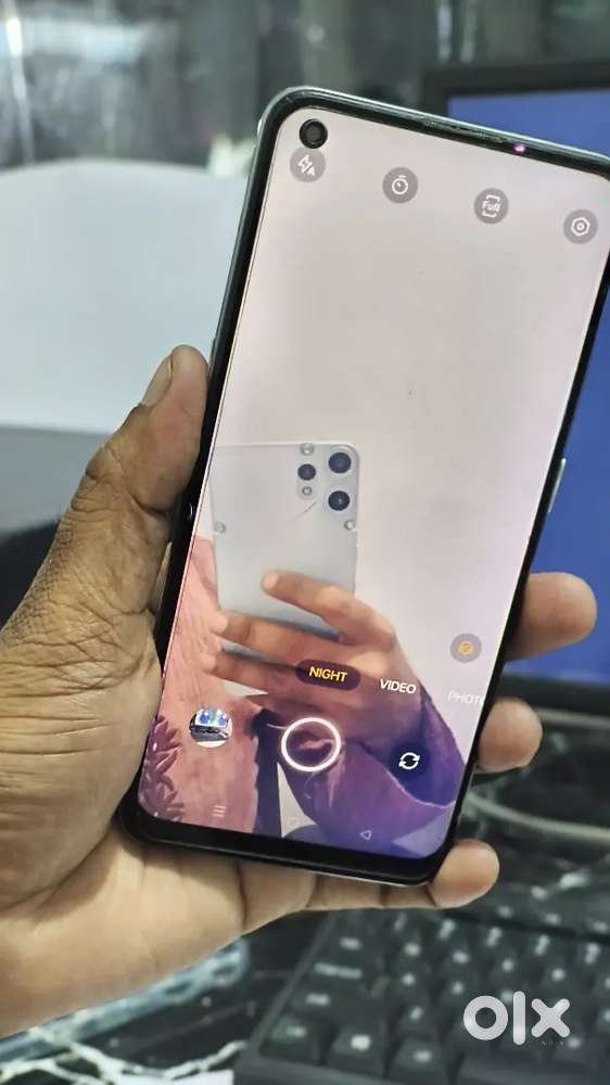 F 19 Pro Plus 5G-- 8 -128 & Cmf  2pro