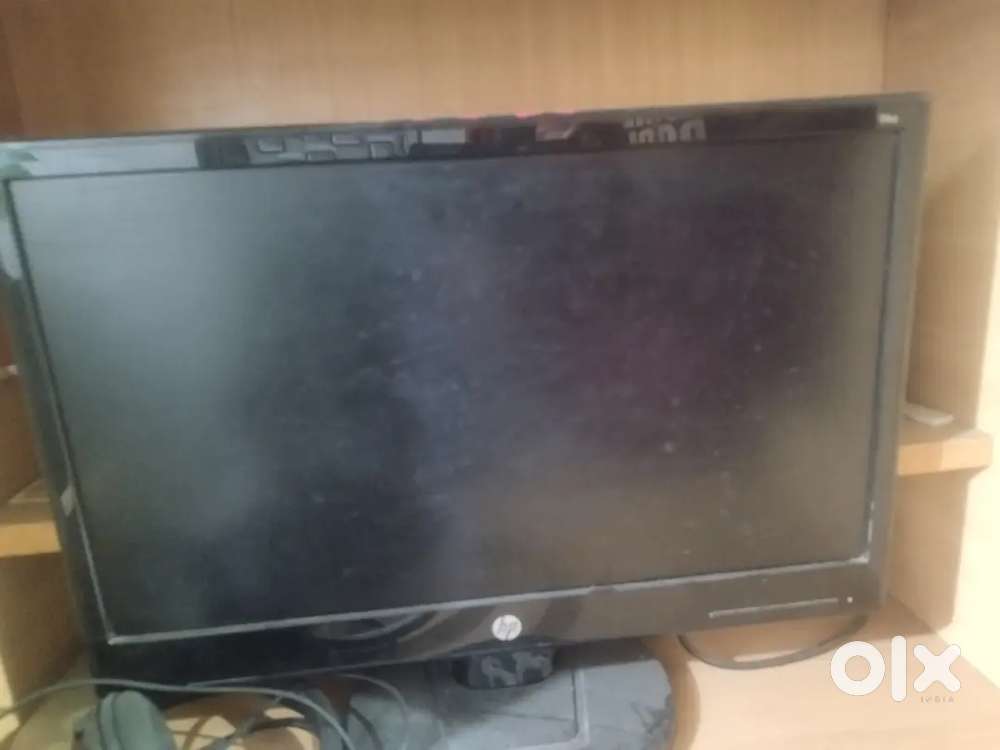 HP 18.5 inch (46.9cm) LED (Black)