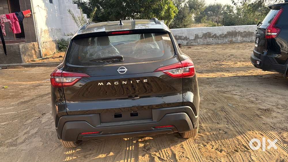 Nissan Magnite 2025 Petrol Well Maintained