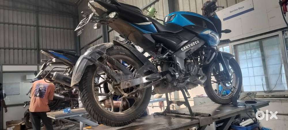 PULSAR NS125