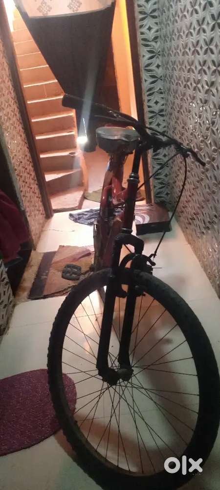 Streethawk kids bicycle in red colour