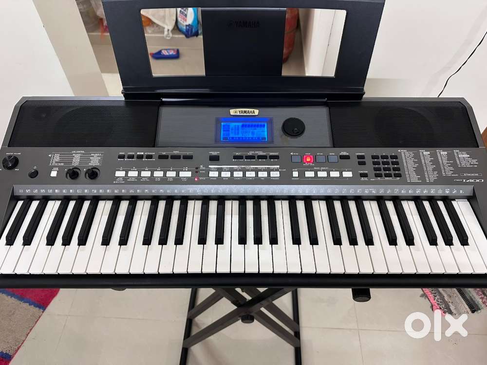 Yamaha PSR I400 Keyboard